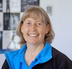 Dee Holden 