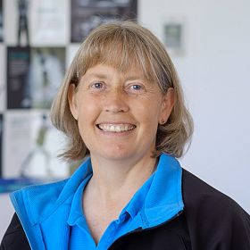 Dee Holden 